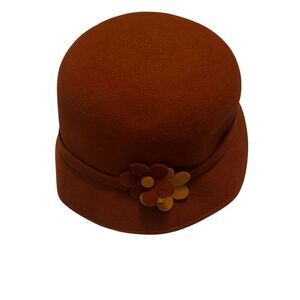 Helen Welsh made in Italy wool hat.